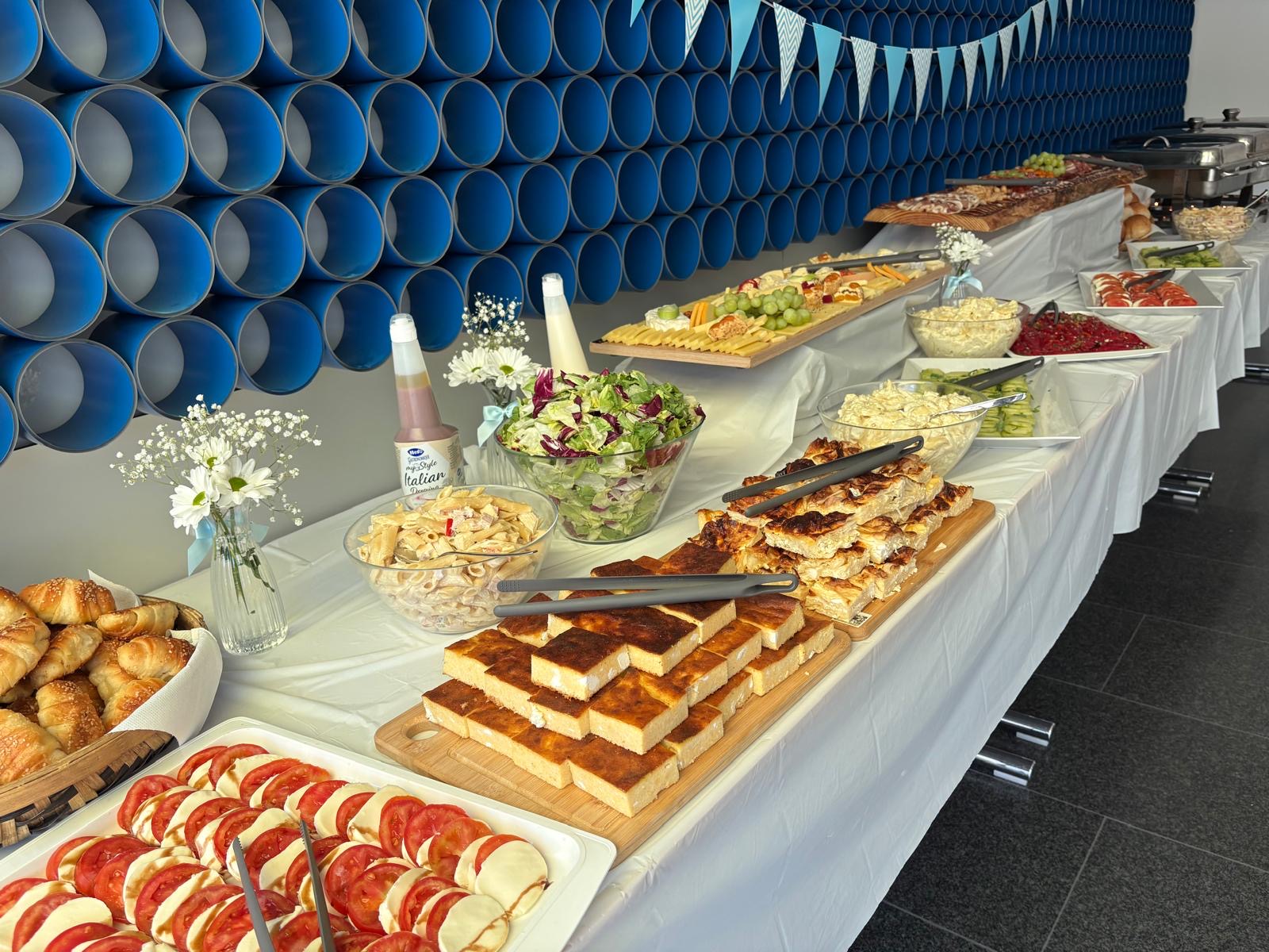 Festliches, grosszügiges Catering-Buffet